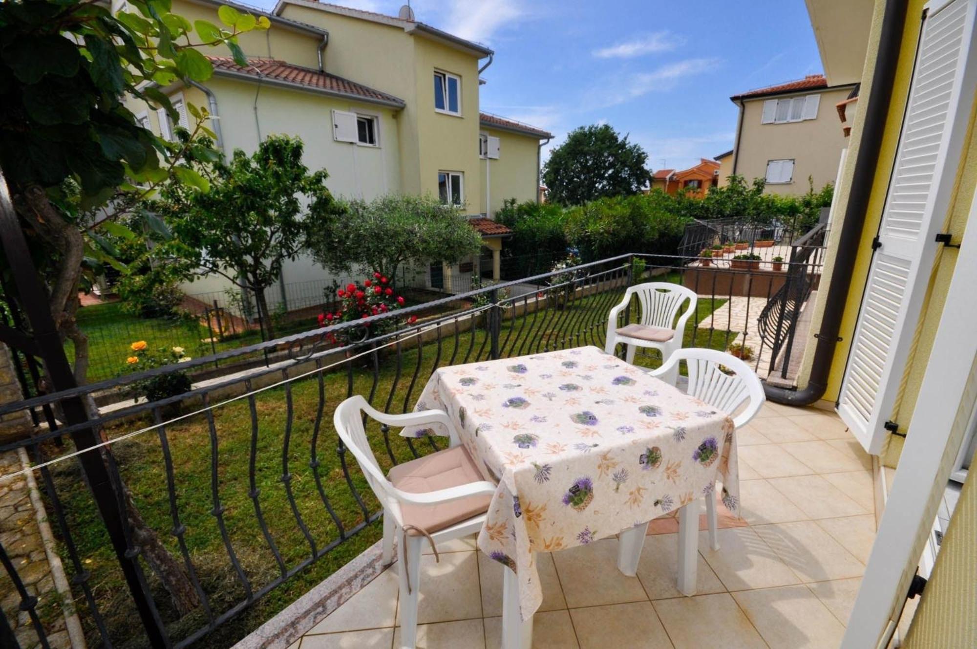 Ferienwohnung Fuer 2 Personen 30 M2 In Novigrad, Istrien Karpinjan Dış mekan fotoğraf
