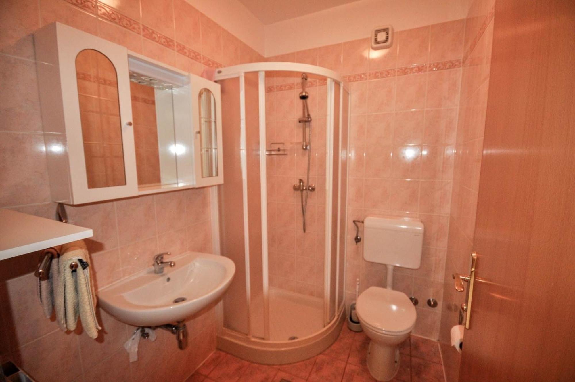 Ferienwohnung Fuer 2 Personen 30 M2 In Novigrad, Istrien Karpinjan Dış mekan fotoğraf