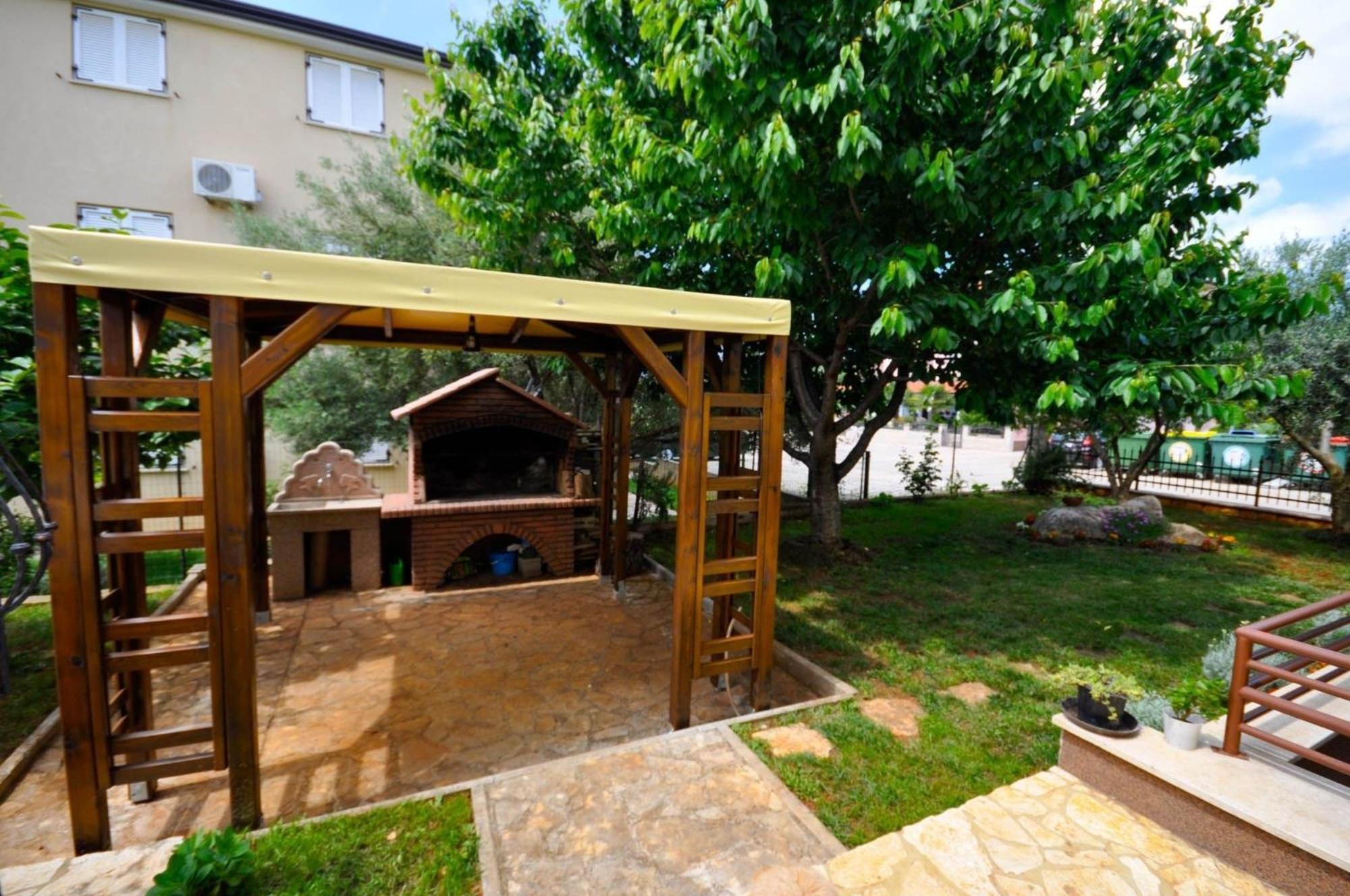 Ferienwohnung Fuer 2 Personen 30 M2 In Novigrad, Istrien Karpinjan Dış mekan fotoğraf